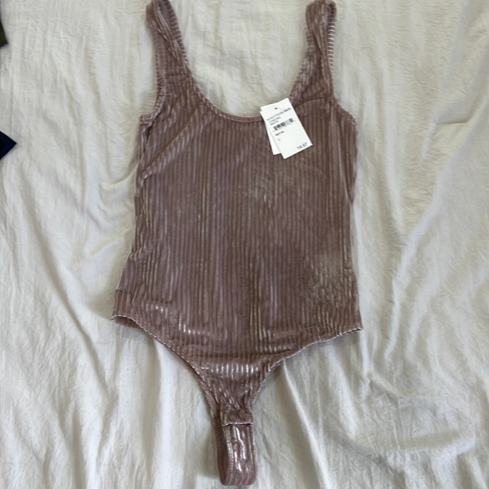 Velvet mauve bodysuit size small. Never worn. New with tags
